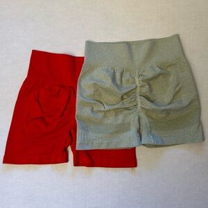 Butt Lifting Yoga Bundle of 2 Workout Shorts in red & mint Sz- S. BB2